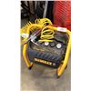 Image 2 : DEWALT AIR COMPRESSOR