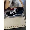 Image 4 : 2 PAIRS VANS SK8-HI NAVY SHOES - SIZE 7 AND NEW SIZE 8