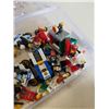 Image 6 : LOT OF LEGO MINIFIGURES, POLICE VEHICLES
