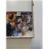 Image 2 : BOX OF JEWELRY