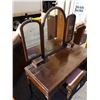 Image 2 : VANITY WITH MIRROR AND STOOL