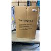 Image 2 : SAMSONITE EXETER DIAMOND 3 PIECE LUGGAGE SET SILVER - RETAIL $899
