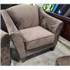Image 5 : BRAND NEW BROWN FABRIC ARM CHAIR W/ OTTOMAN - RETAIL $899