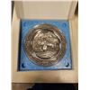 Image 5 : 7 BRADFORD EXCHANGE COLLECTOR PLATES AND BOX OF VINTAGE GLASS JARS