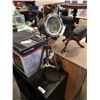 Image 1 : TRIPOD DECORATIVE SPOTLIGHT LAMP