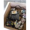 Image 3 : N64 CONSOLE WITH CONTROLLERS AND GAMES - LEGEND OF ZELDA OCARINA OF TIME, BANJO KAZOOIE, WWF WARZONE