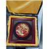 Image 5 : QUEENS GOLDEN NEWSPAPER, EGYPTIAN PRINT, AND 2 EASTERN DECORATIVE PLATES