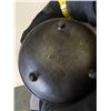 Image 6 : METAL LIDDED POT