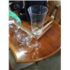 Image 2 : 3 GLASS VASES
