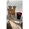 Image 1 : 2 TABLE LAMPS WITH SHADES AND 2 DESIGNER WASTE BINS WITH FLOWER BALL