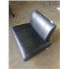 Image 3 : BLACK LEATHER ARMLESS CHAIR