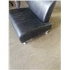 Image 4 : BLACK LEATHER ARMLESS CHAIR
