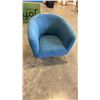 Image 1 : BLUE TUB CHAIR