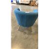 Image 3 : BLUE TUB CHAIR