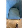 Image 4 : BLUE TUB CHAIR