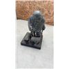 Image 2 : 2 ESKIMOE STATUES