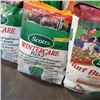 Image 3 : 3 BAGS OF SCOTTS WINTERCARE  AND TURF BUILDER