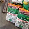 Image 4 : 3 BAGS OF SCOTTS WINTERCARE  AND TURF BUILDER