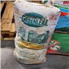 Image 2 : 3 BAGS OF GREENLEAF MOSS CONTROL AND HOME GARDNER WEED AND FEED