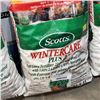 Image 3 : 3 BAGS OF SCOTTS WINTERCARE PLUS 2 FERTILIZER