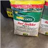 Image 2 : 3 BAGS OF SCOTTS TURF BUILDER PLUS 2