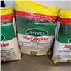 Image 3 : 3 BAGS OF SCOTTS TURF BUILDER PLUS 2