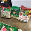 Image 1 : 3 BAGS OF CIL GOLFGREEN AND SCOTTS TURF BUILDER
