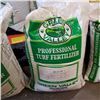 Image 3 : 3 BAGS OF GREEN VALLEY PROFESSIONAL TURF FERTILIZER