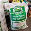 Image 4 : 3 BAGS OF GREEN VALLEY PROFESSIONAL TURF FERTILIZER