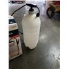 Image 3 : 2 PUMP SPRAYERS