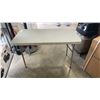 Image 2 : 4 FT MARKET TABLE