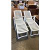 Image 1 : BEACH COLLECTION WHITE FOLDING LOUNGE CHAIRS