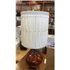 Image 7 : VINTAGE TABLE LAMP AND HANGING LIGHT