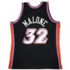 Image 2 : KARL MALONE SIGNED UTAH JAZZ MITCHELL N NESS SWINGMAN (BECKETT COA)