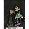 Image 2 : 6 Vintage Misc Brooches & 1 Pendant