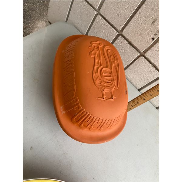 Clay bake rooster motif