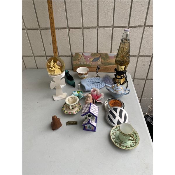 Miscellaneous collectible lot