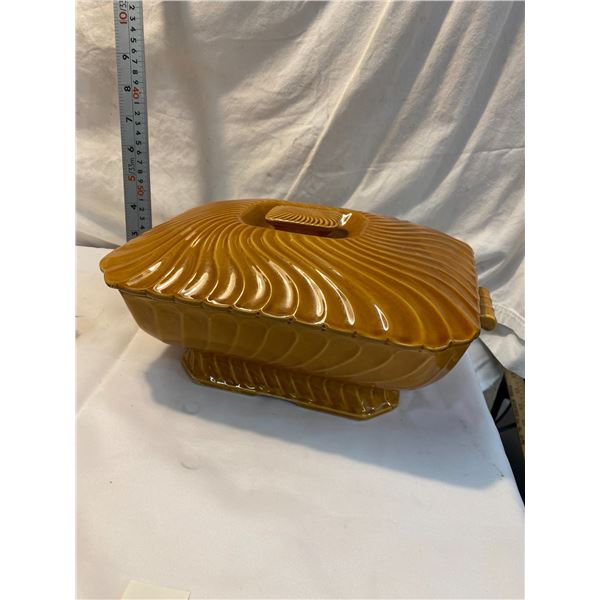 Vintage veggie warmer