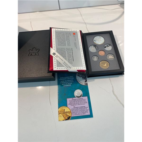1992 Canada coin set with sterling dollar