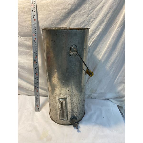 Round Metal container with spout