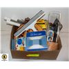 Image 1 : FLAT OF ASSORTED ITEMS