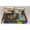 Image 1 : FLAT OF CIGAR BOXES AND PLAYERS TIN