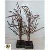 Image 1 : PAIR OF LIGHTED TREE, BATTERY OPERATED