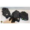 Image 1 : MIZUNO TECHFIRE BATTING GLOVES + 2 PAIRS OF BICYCL