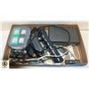 Image 1 : LOT OF 9 CARDREADERS, USB PORTS HUB AND MORE