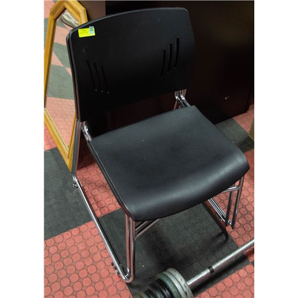 PAIR OF BLACK CHAIRS