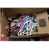 Image 1 : BOX OF HANGERS