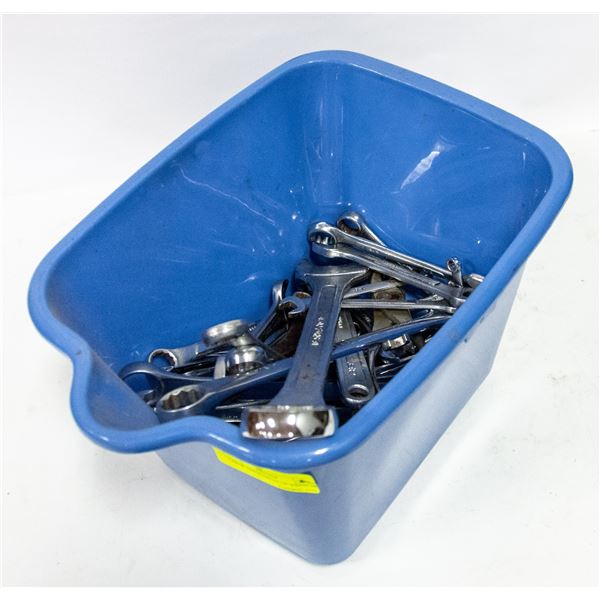 LARGE ASSORTMENT OF WRENCHES