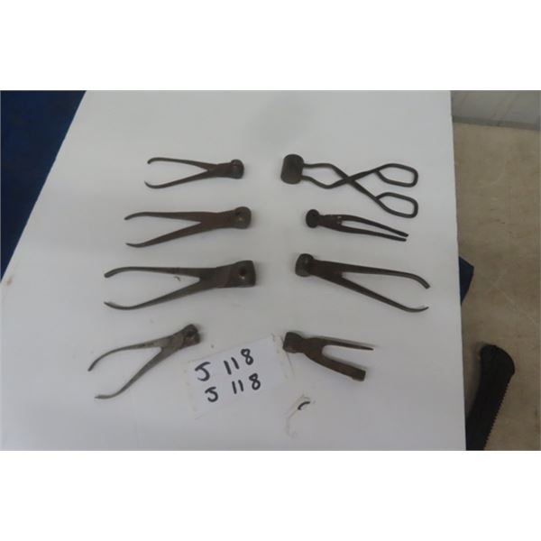 8 Vintage Handled Reload Dies