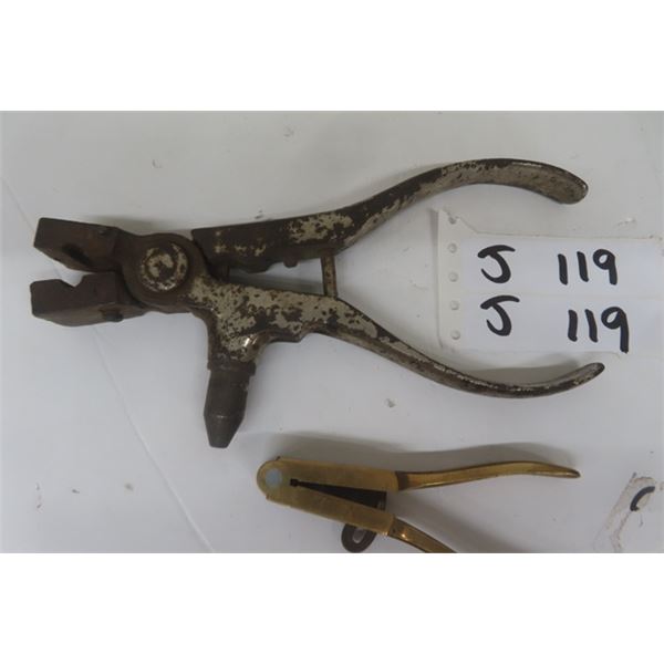 4 Vintage Handled Reload Dies